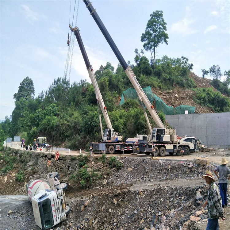 黄圃镇汽车掉沟里叫吊车救援要多少钱